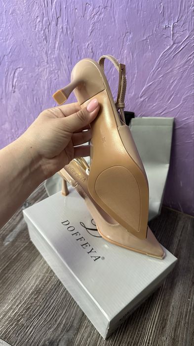 Продам туфли новые