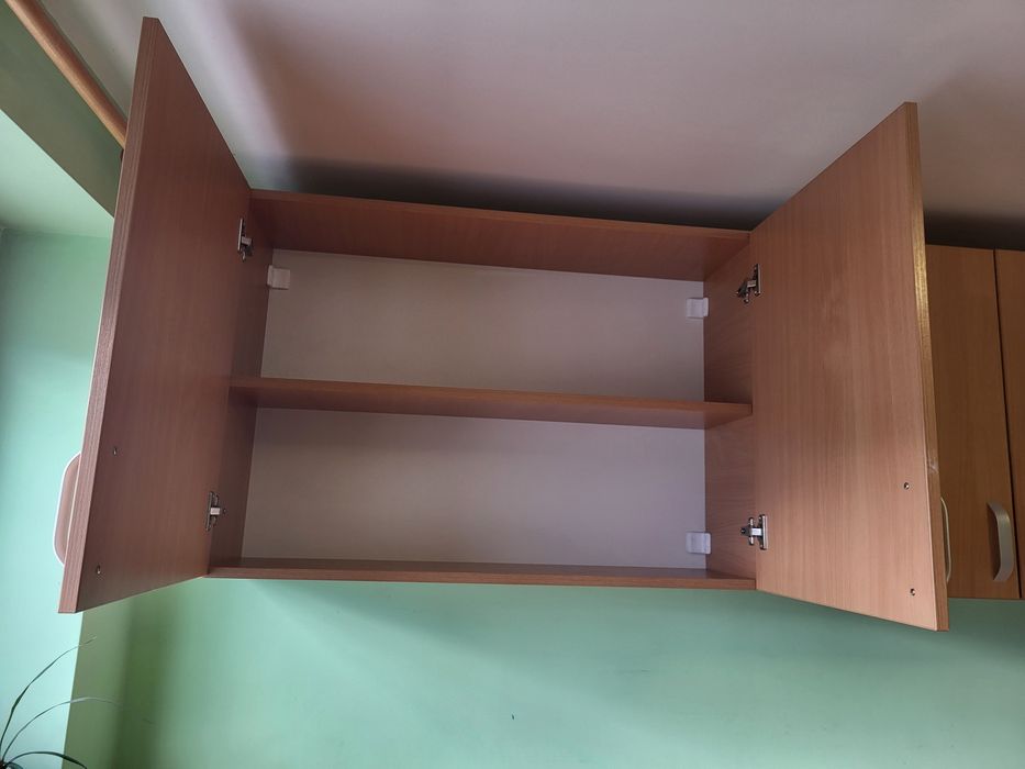 Бюро за трима с надстройка. Обзавеждане, мебели, детска стая.