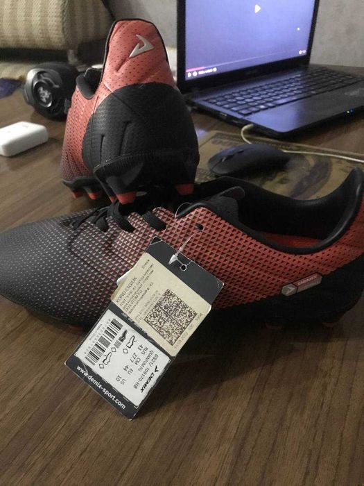 бутсы футбольные Demix