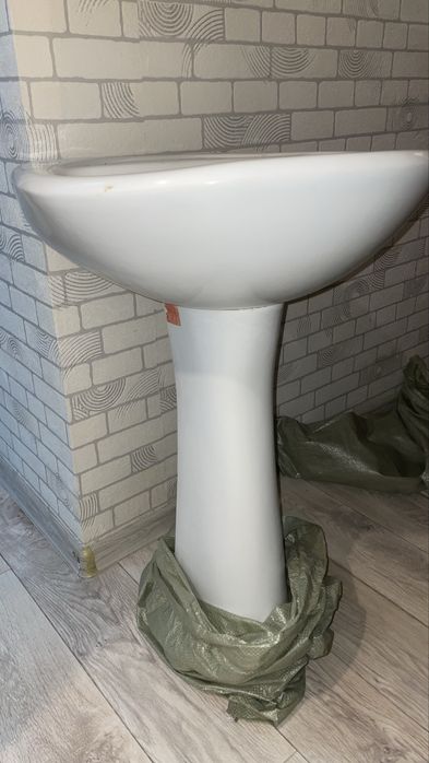 Раковина для ванной за 5000т.