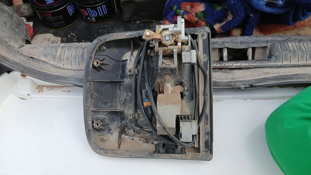 Man TGS ni chap taraf ruchkasi sotiladi