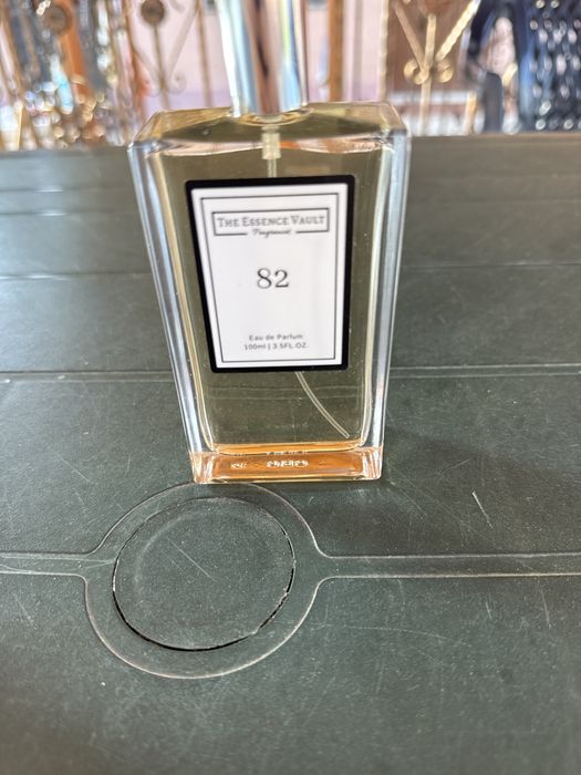 Parfum dama ispirat dupa cel original cu miros persistent