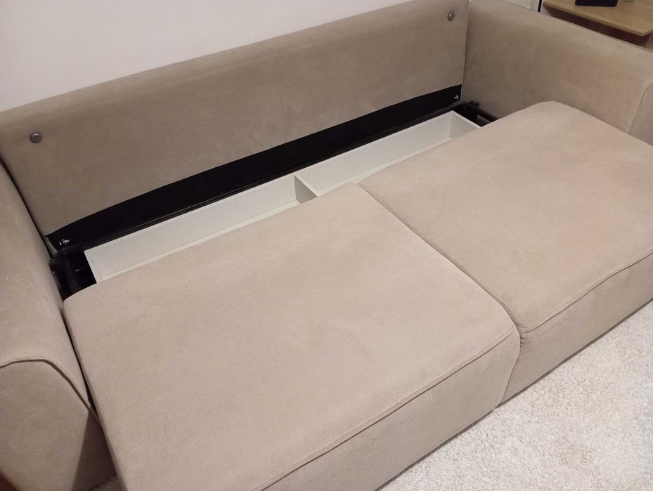 Разтегателен диван