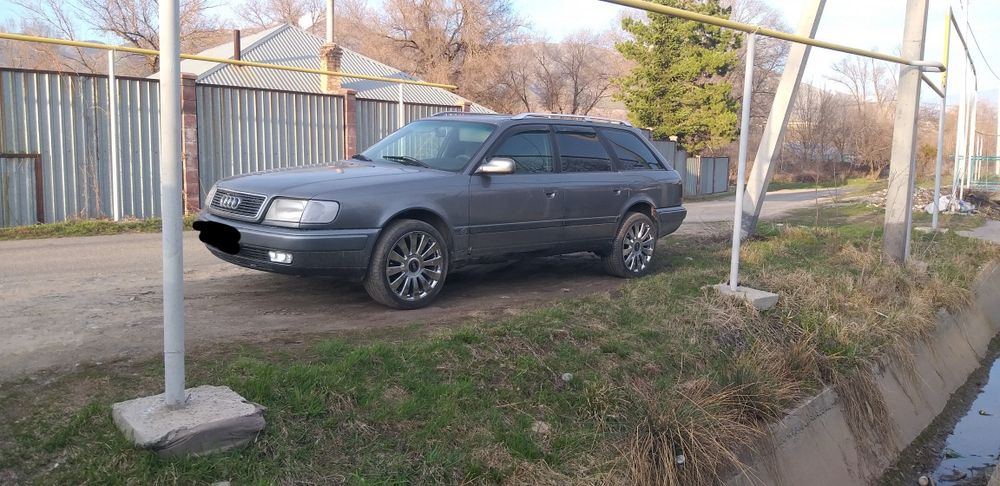 Продам Ауди 100 с4 объем 2.6