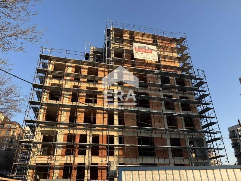 ЕКСКЛУЗИВНО! Двустаен тухлен обзаведен апартамент в квартал Възраждане