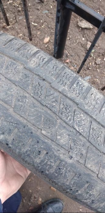 Продам шину на машину