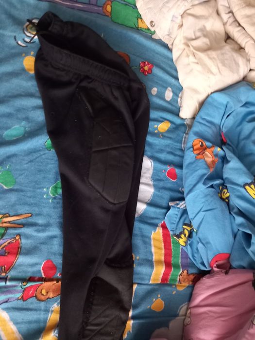 Pantaloni portar negru mat mărime Pantaloni 13si14 ani