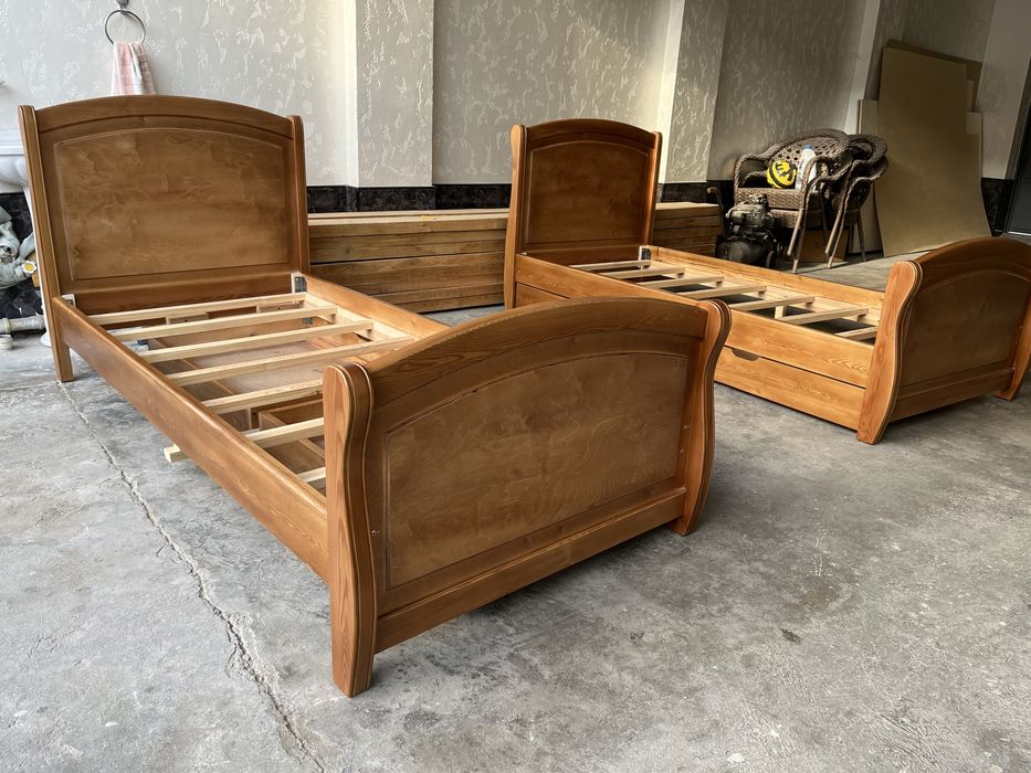 Кроват из дерева лиственницы