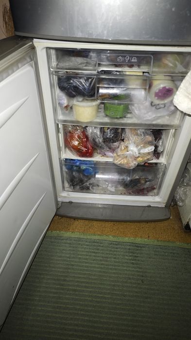 Продам холодильник LG