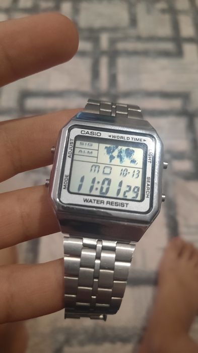 Часы наручные  в идиале новые