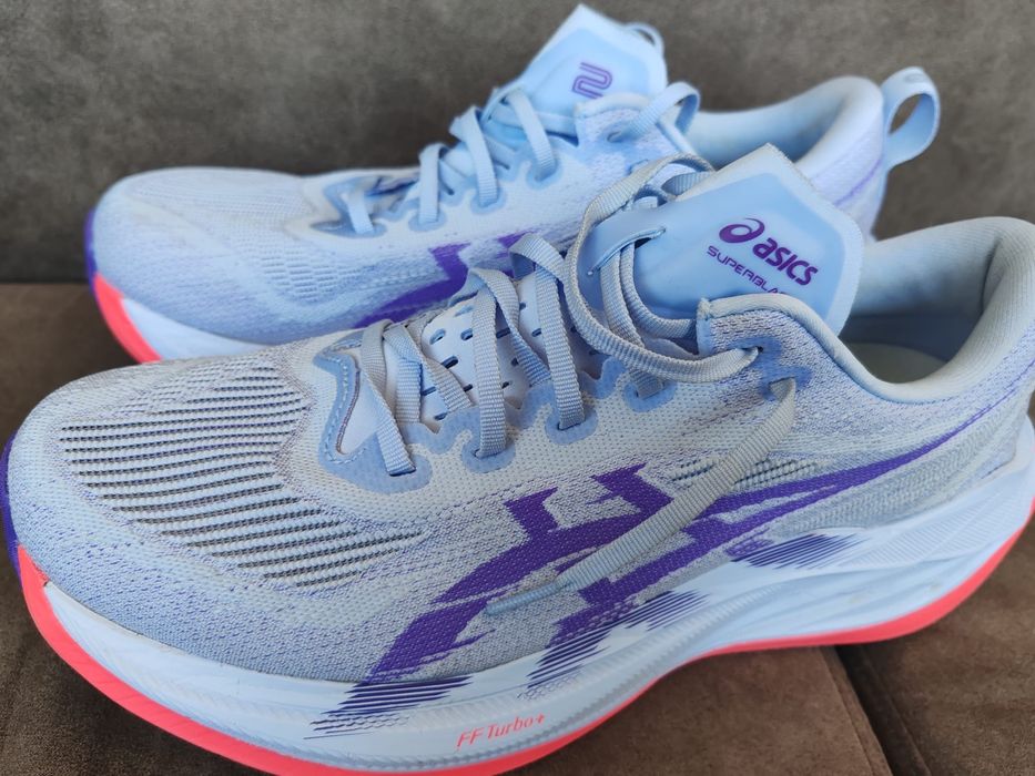 Vand Asics Superblast 2