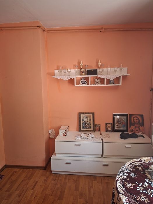 Vand apartament 2 Camere cu Gradina si Curte in Calinesti  Prahova