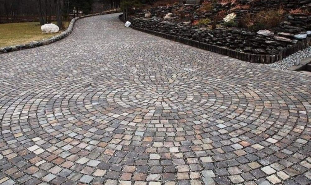 Pavaj din piatra cubica