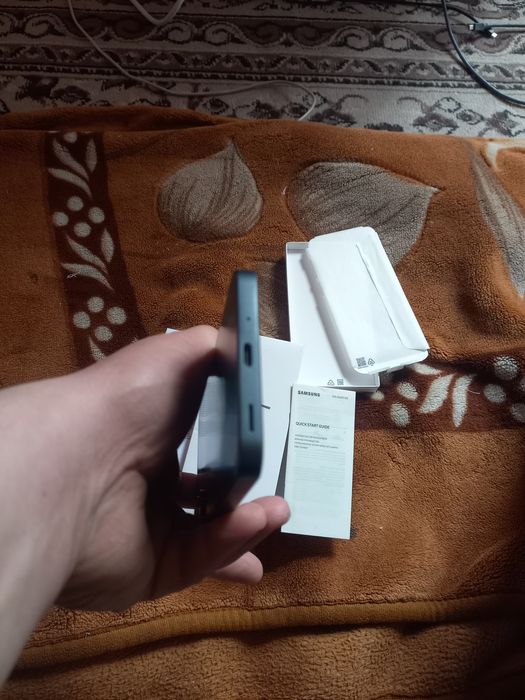 Samsung A16 ideal tiniq 128GB hotira 6GB aperativka karobka dakument.