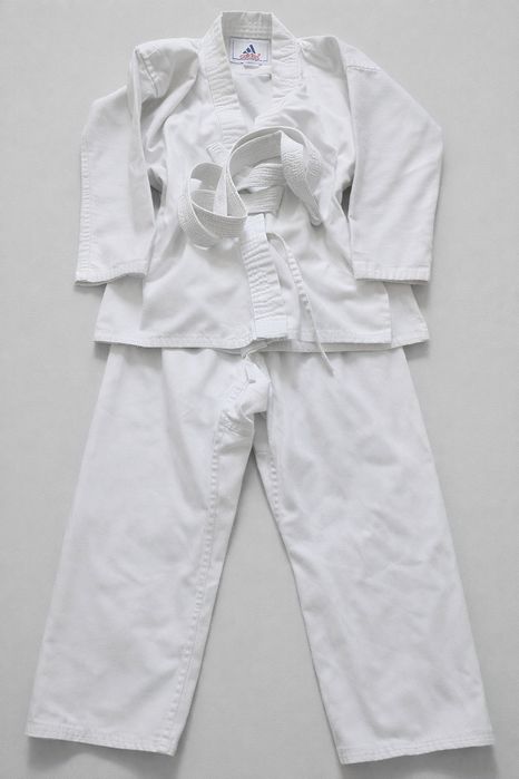 Продам кимоно на 7, 8 лет