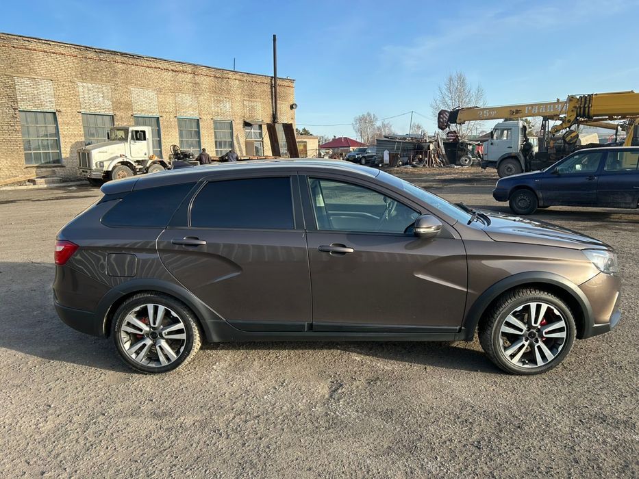 Продам Весту SW Cross