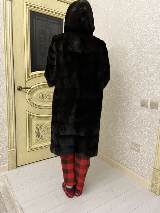 Поперечная норковая шуба