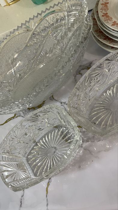 Продам хрусталтные вазы