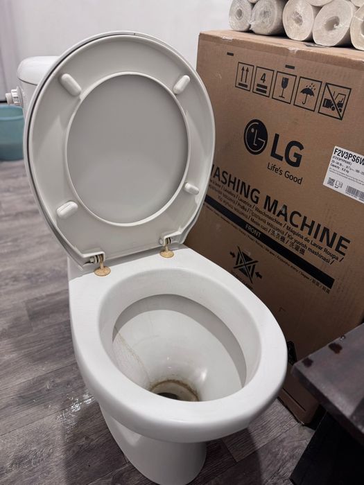 Отдам унитаз б/у