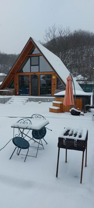 Cabana A-Frame  Nis ciubarul inclus în pret ATENTIE LA ȚEPARI