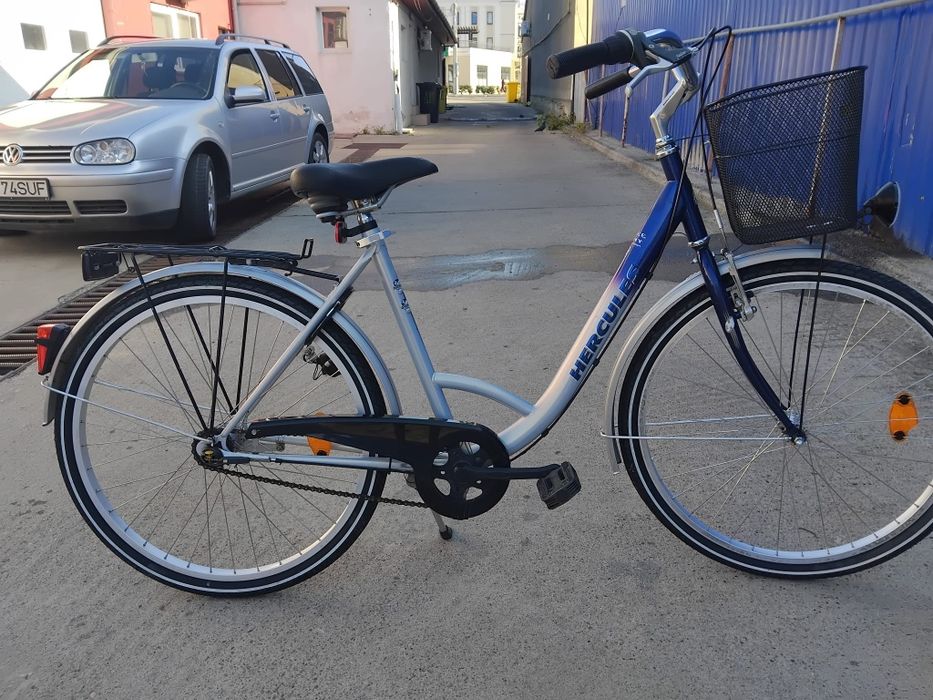 Vând bicicleta pentru damă