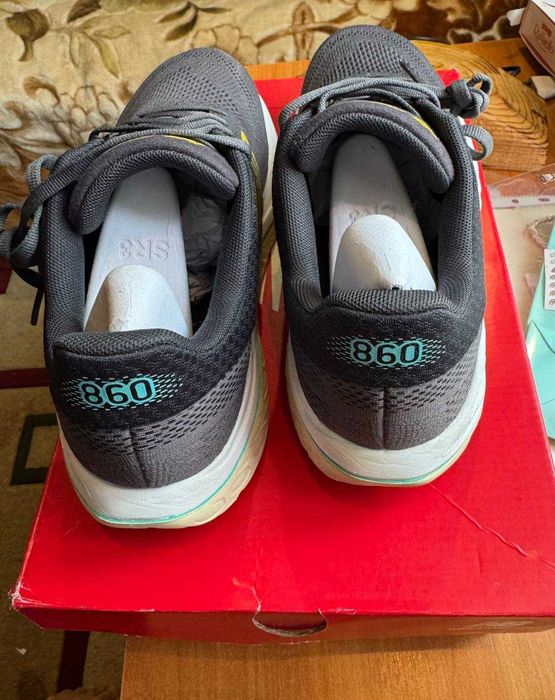 Продаются кроссовки для бега New Balance 860