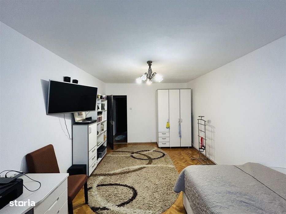 Apartament 2 camere decomandat, balcon si pivnita de 8 mp – Siretulu