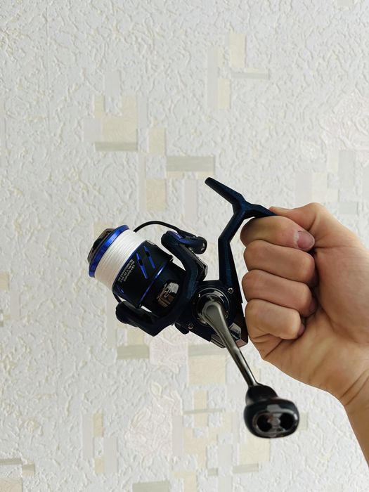 Катушка рыболовная спиннинговая
