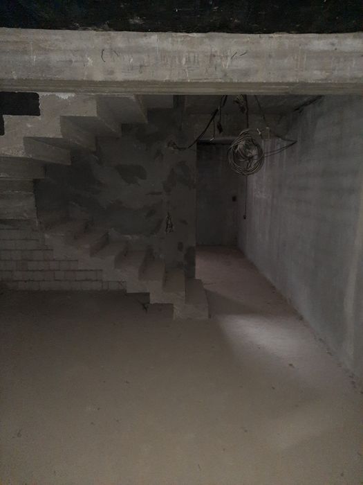 Уй сотилади Кибрай тумани Обод махалласи, Лолазор кÿчасида