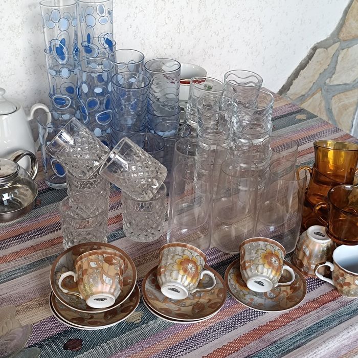 Сервизи чаши чинии керамика кристални чаши, юзчета