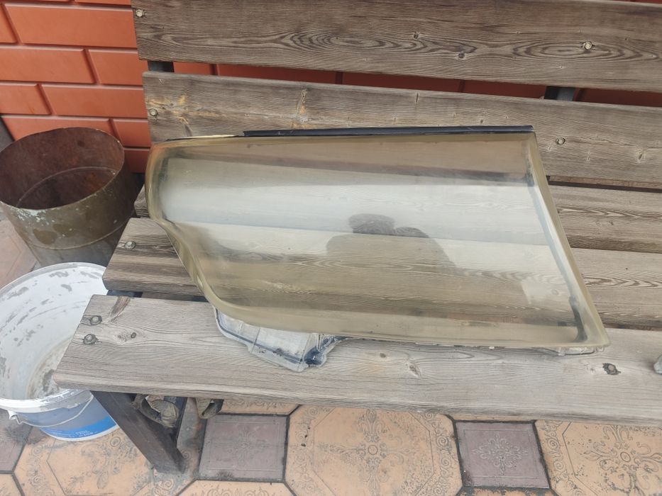 Стекла фар б/у Land Cruiser 200