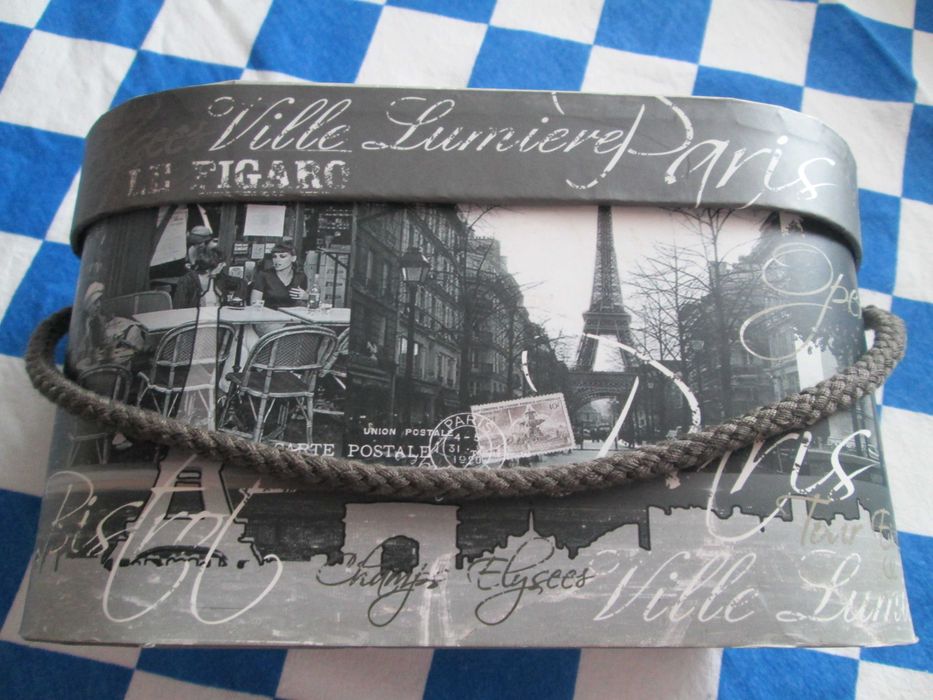 set 2 cani ceai Paris superbe noi