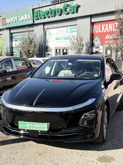 Hongqi eqm-5 500 km lig 2025-yil