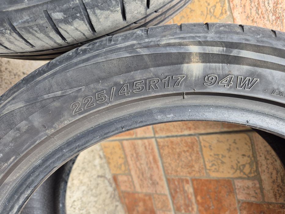 Летни 235/45ZR17 и 225/45R17