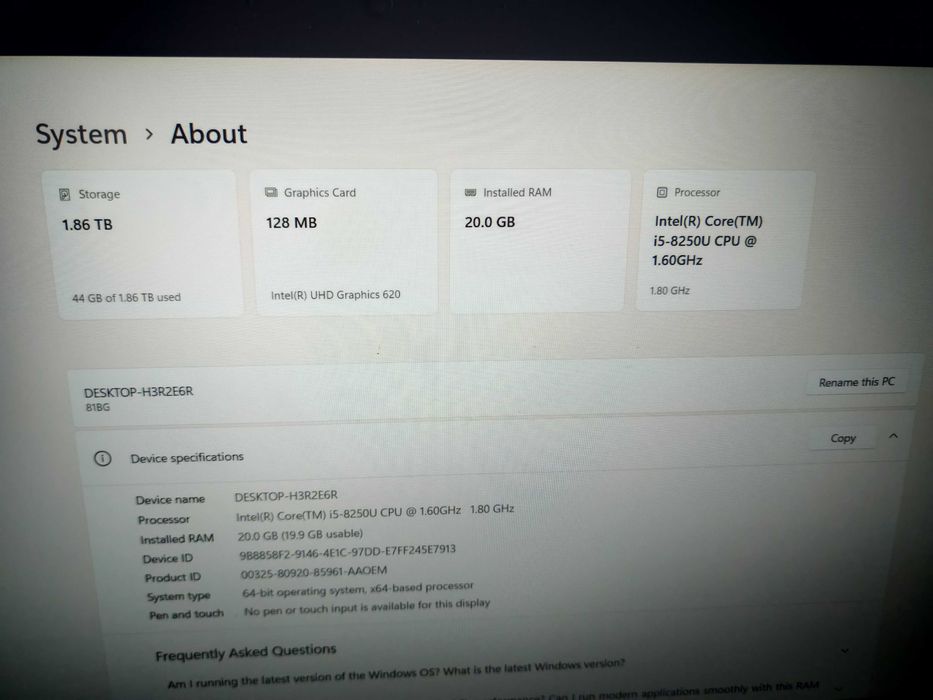 Vand sau schimb Laptop LENOVO ssd 2tb, 20gb ram, i5 8gen