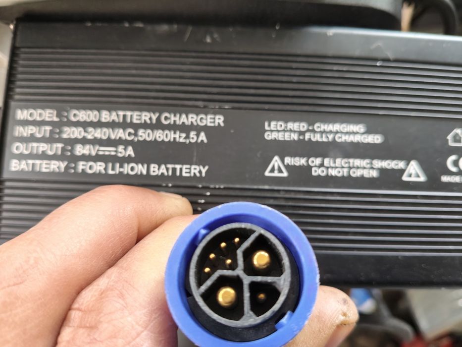 Incarcator 24v 36v 53v 84 Bosch,specialized.