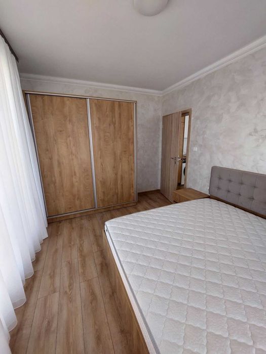 Дава се под наем Тристаен апартамент в Шумен, Пазара - 87 кв.м за 553.35 € - Снимка #4