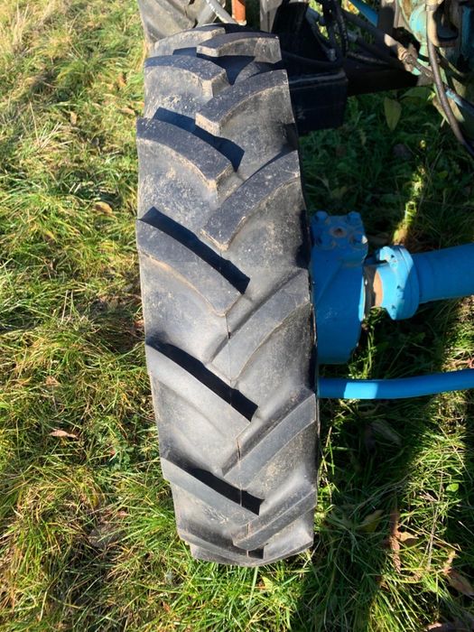 Tractor 445 cu cupă nouă, plug 2 brazde 10 500€ negociabil