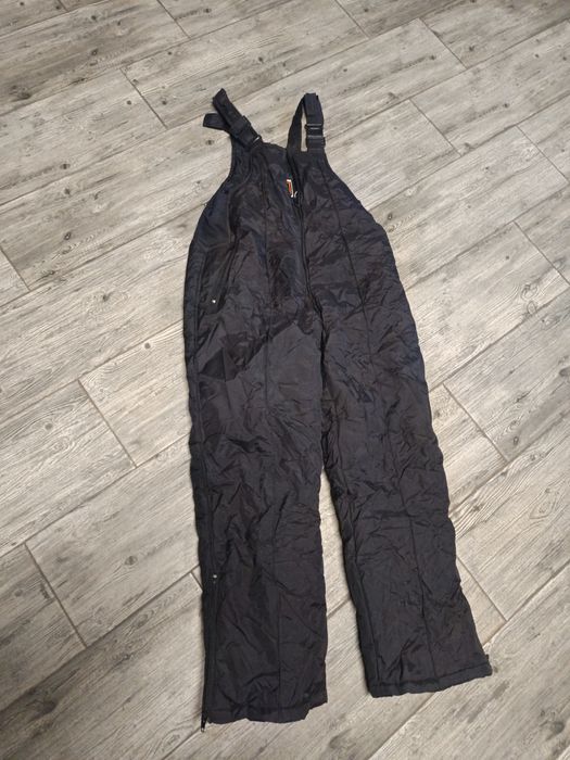 Geci ski ,pantaloni ,salopete adulți și copii diverse modele și mărimi