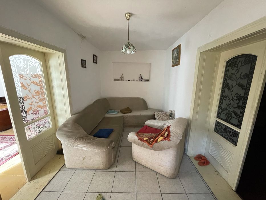 Casa de vanzare locuibila in satul Lapusnicel, jud. Caras Severin