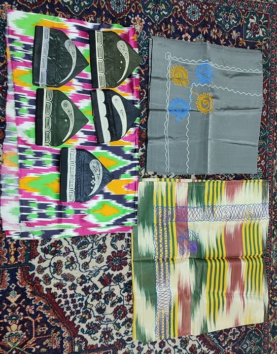 Для рукоделия,большие куски тканей после кроя, лоскуты различного разм