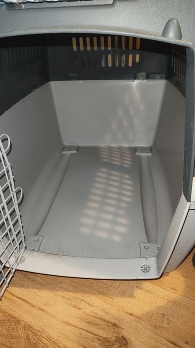 Cușcă transport câine