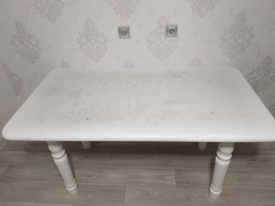 Кухонный стол б/у