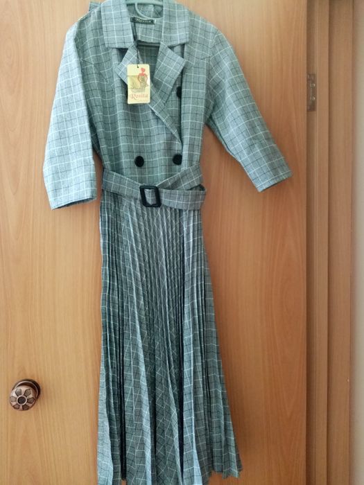 Платье новое  46р