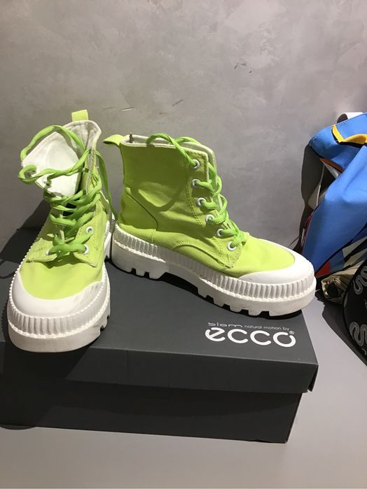 Електриково-зелени, летни кецове