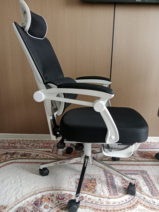 Офисные кресла новые