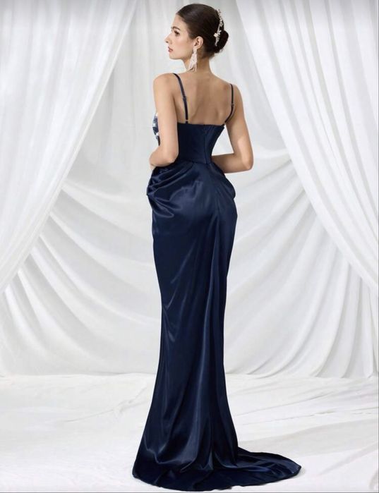 Продавам нова официална рокля