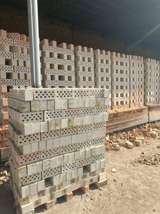 Пиши гишт pishgan gʻisht gisht