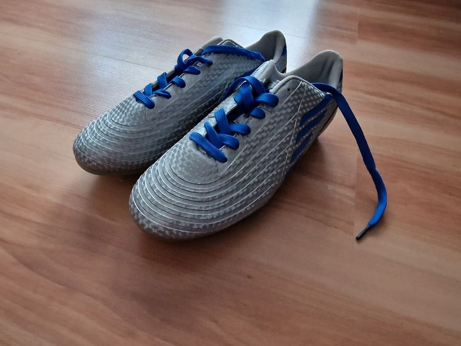 Adidași fotbal crampoane mărimea 38
