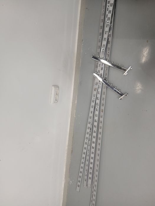 Kiyim ilgich do'kon uchun